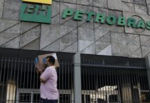 Petrobras reduz em R$ 0,44 valor do diesel e em R$ 0,40 o da gasolina
