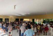 Corpos de crianças vítimas de incêndio são velados sob forte comoção