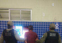 Suspeito de tráfico é preso após esconder drogas na boca, em Parnaíba-PI