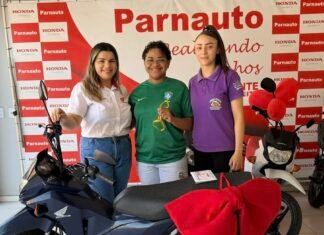 Ana Cristina! A vendedora que mais entrega motos em Joaquim Pires e região